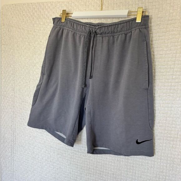 Nike Dri Fit Shorts✨ - Picture 2 of 6